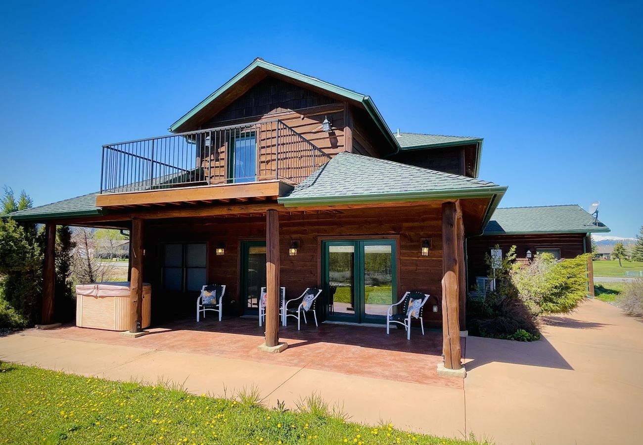 House in Red Lodge - Clandestine Cabin