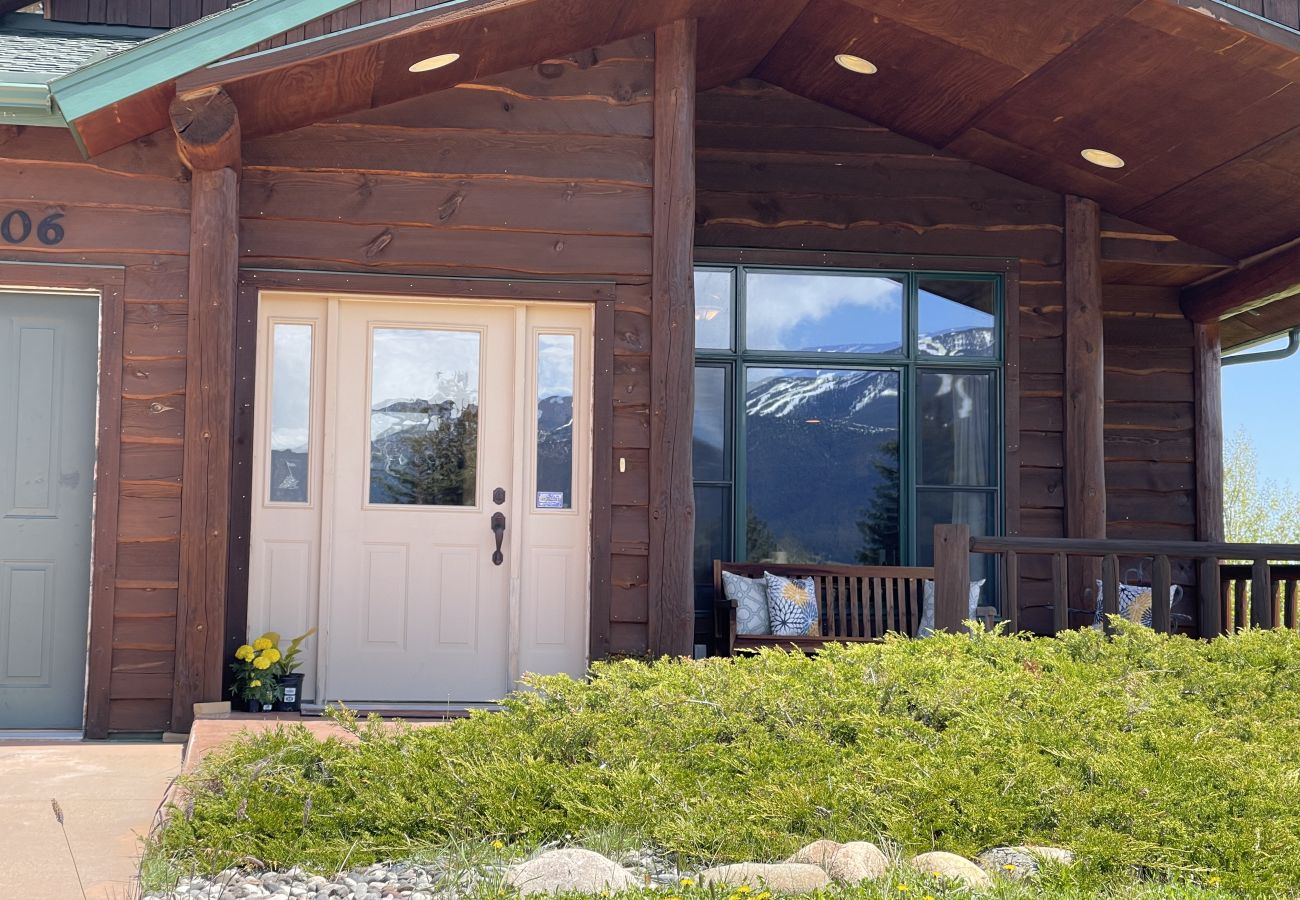 House in Red Lodge - Clandestine Cabin